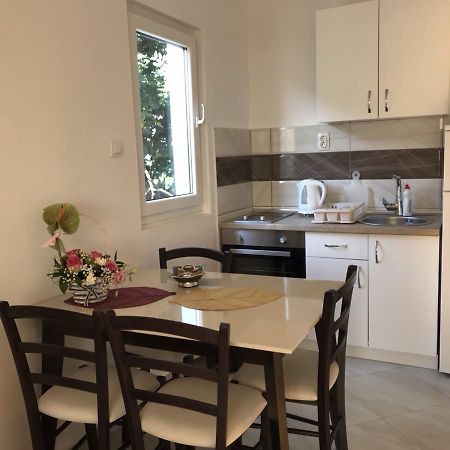 Apartmani Roganovic Luštica Εξωτερικό φωτογραφία