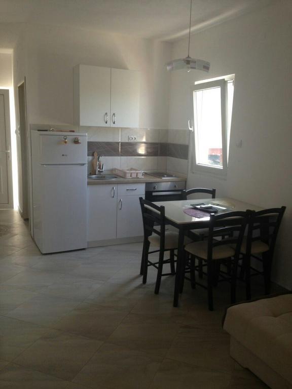 Apartmani Roganovic Luštica Εξωτερικό φωτογραφία